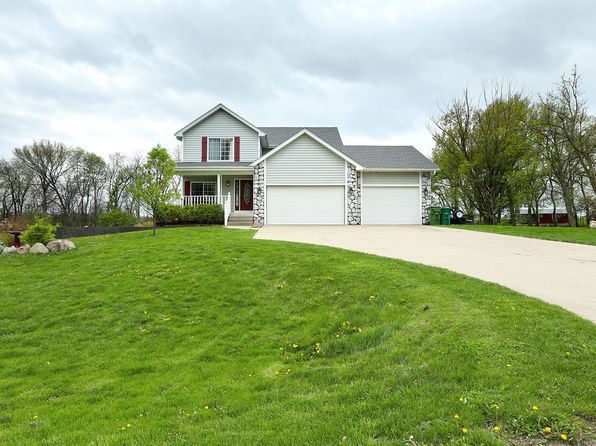 12032 NW 114th Ln, Granger, IA 50109