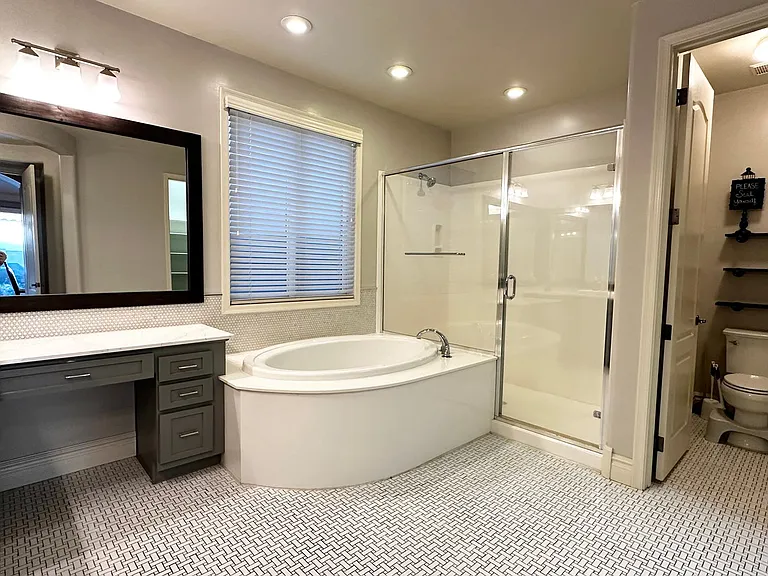 2303 E Dogwood Dr — Photo 22