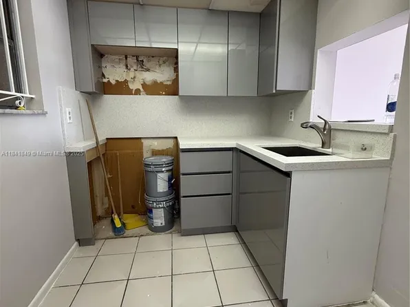 6820 W Flagler St APT 407, Miami, FL 33144