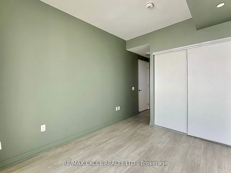 15 Queens Quay E #3101 — Photo 20