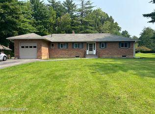 1092 Mohawk Rd, Niskayuna, NY 12309