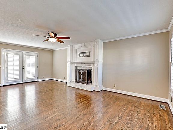 5th image of 202 Understone Dr