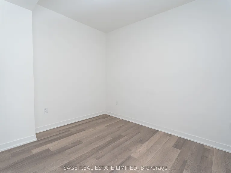357 King St W #2109 — Photo 12