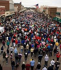 Gobble Gait. Thanksgiving morning in Downtown Hastings