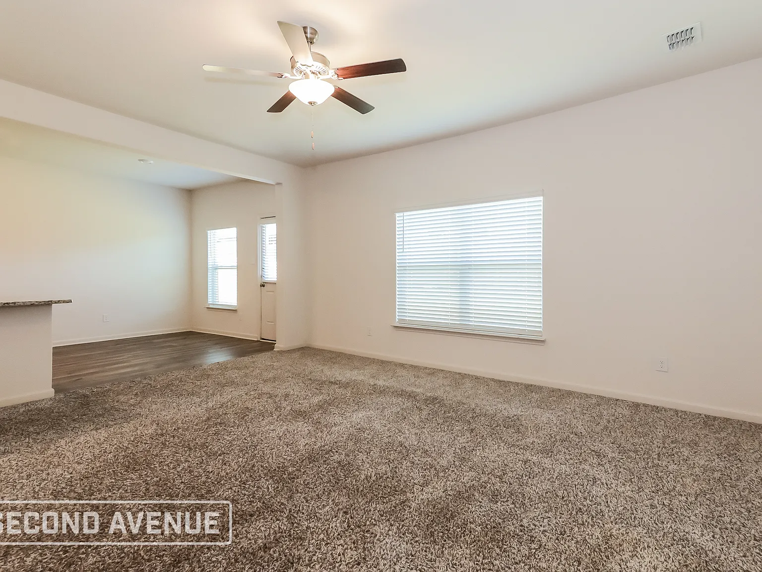 4 bed, 2.5 bath, 2054 sqft, $2,050 — Photo 4
