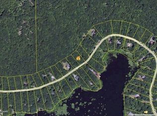 E Shore Dr, Lakeville, PA 18438