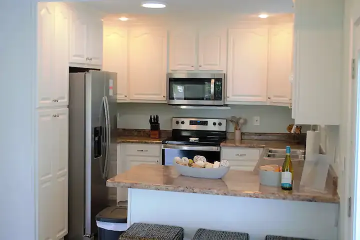 102 S Girard Ave — Photo 5
