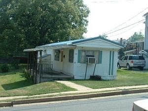1st image of 106 Hampton Lck