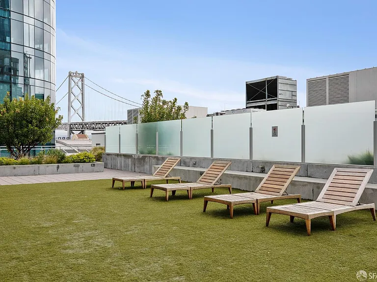 201 Folsom St #7B — Photo 25