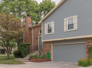 7449 N Prairie Lake Dr, Indianapolis, IN