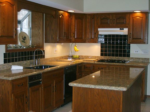 3rd image of 11335 W Kluth Dr
