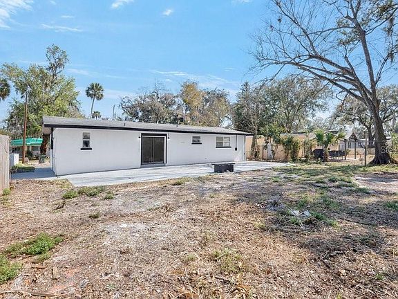 2nd image of 124 BAYWOOD DRIVE
