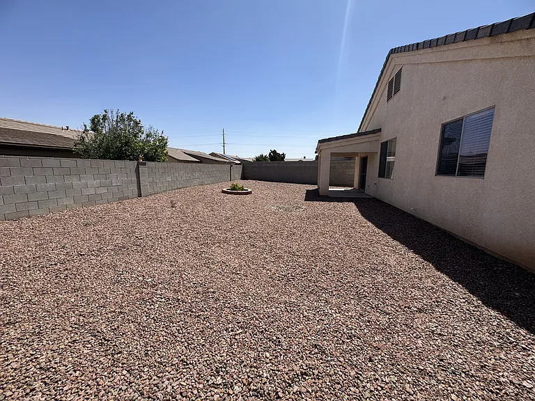 4263 E Medicine Bend Rd — Photo 8