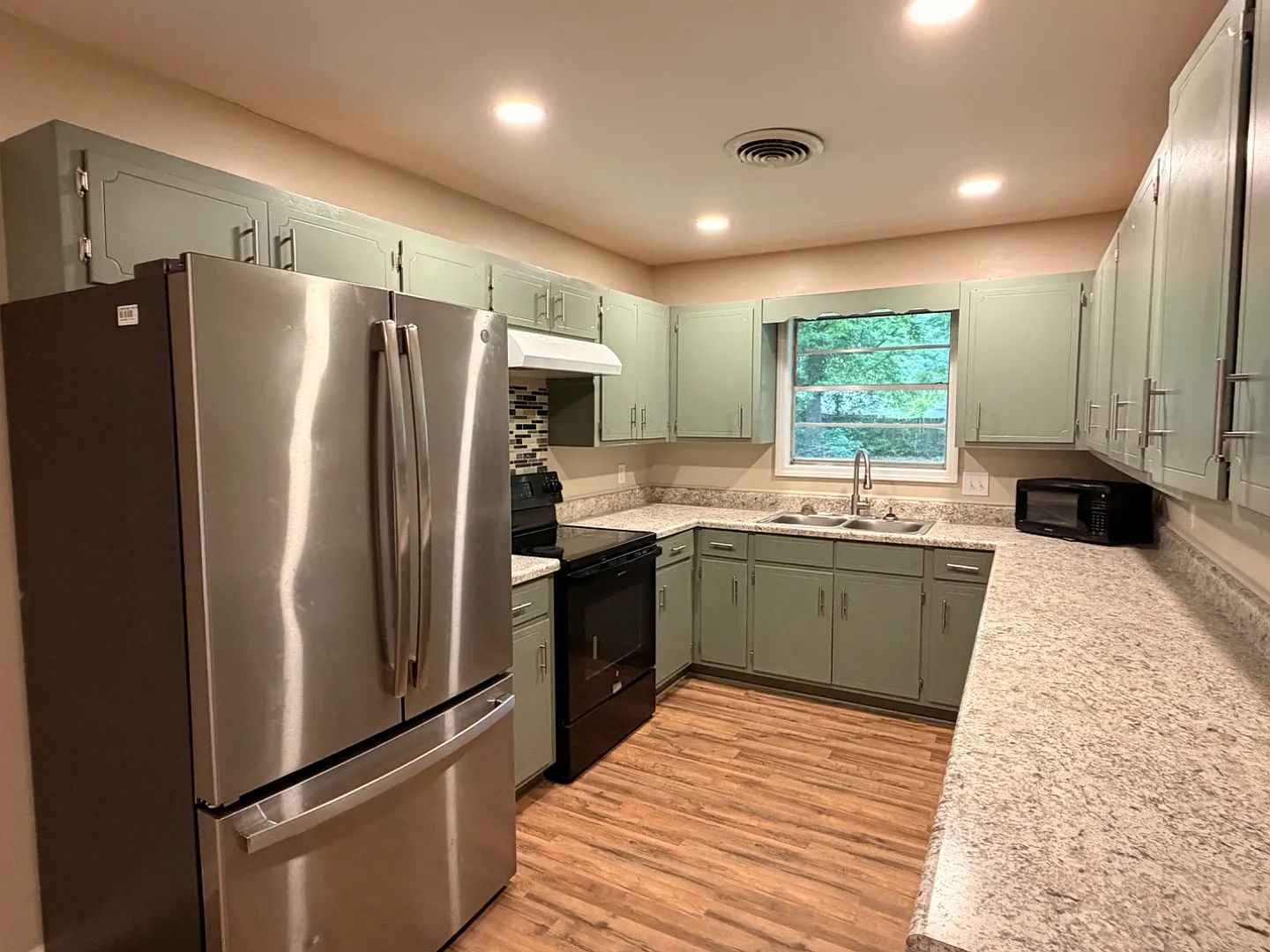 3507 Camellia Cir — Photo 3