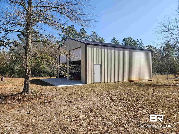 3rd image of 32884 N Pickens Ave