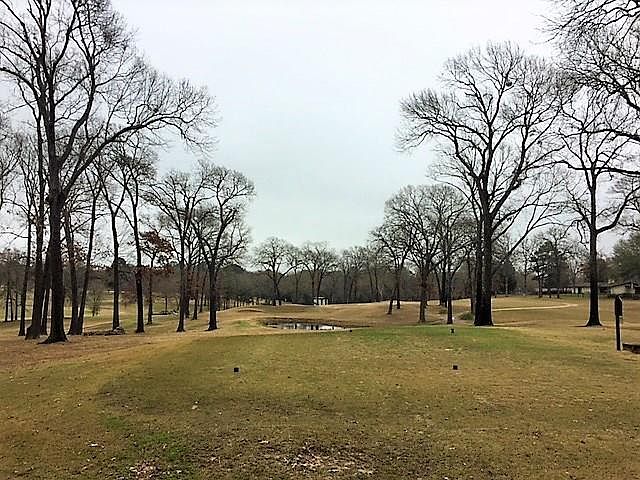 2nd image of 603 Country Club Cir #15R1