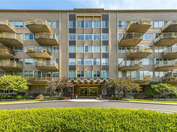 1400 East Ave APT 208, Rochester, NY 14610