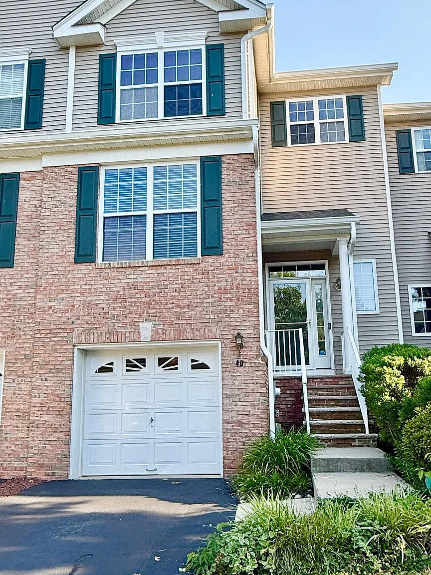 2 bed, 2.5 bath, 2070 sqft, $3,800 — Photo 1