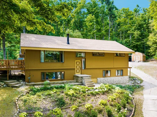 1548 Sunterra Trl, Boyne City, MI 49712