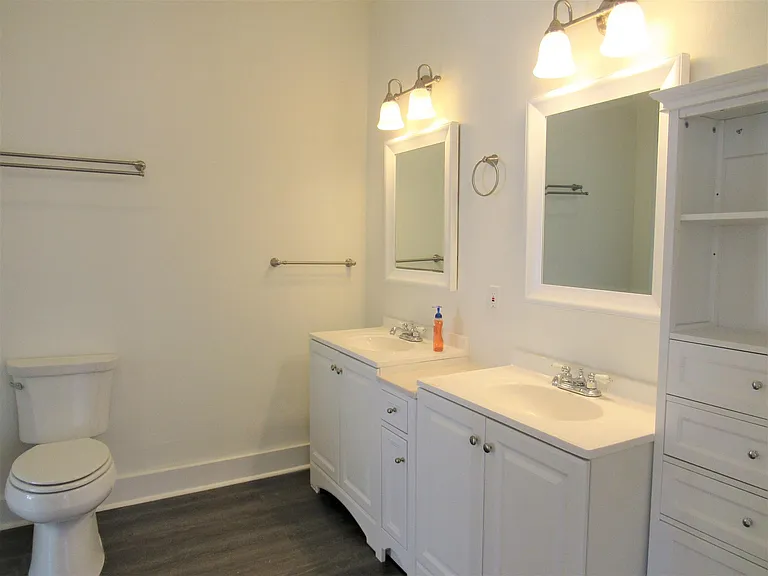 454 Bailey Ave — Photo 12
