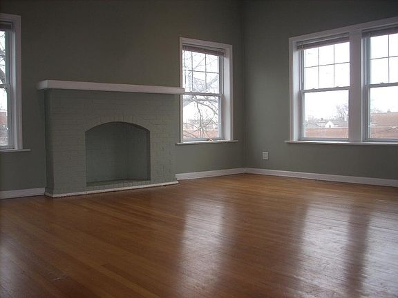 2nd image of 5137 N Wolcott Ave