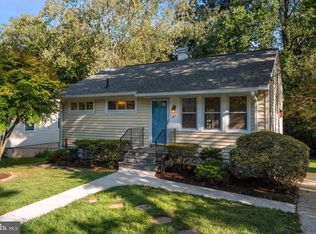 1211 Parrish Dr, Rockville, MD 20851