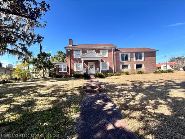 703 Honolulu Dr, Wauchula, FL 33873