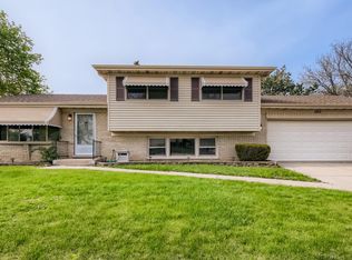 500 E Weathersfield Way, Schaumburg, IL 60193