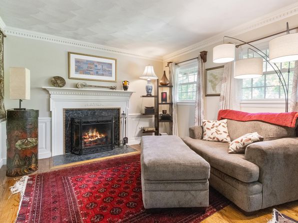 10613 Howerton Ave, Fairfax, VA 22030