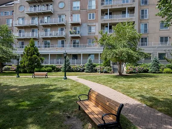 101 Shearwater Ct E APT 25, Jersey City, NJ 07305