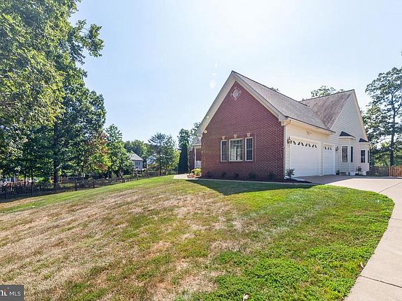 2nd image of 7509 Century Oak Ct