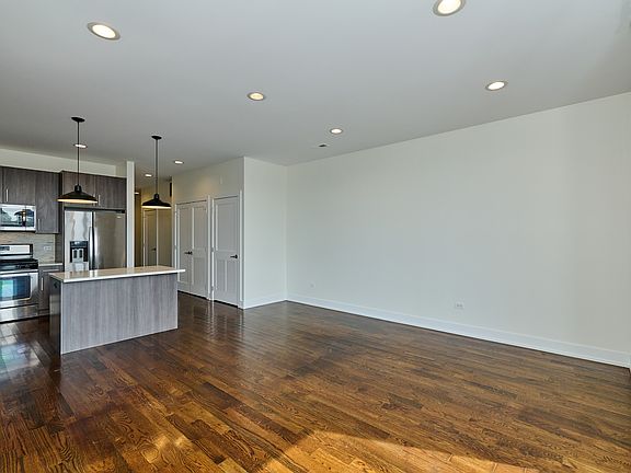 5th image of 5139 N Broadway #202