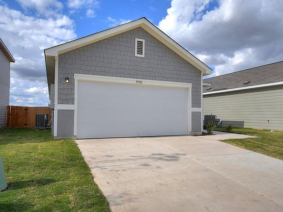 3rd image of 194000 Caymus Dr
