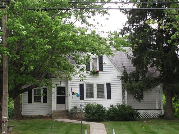 1st image of 530 N 4th St