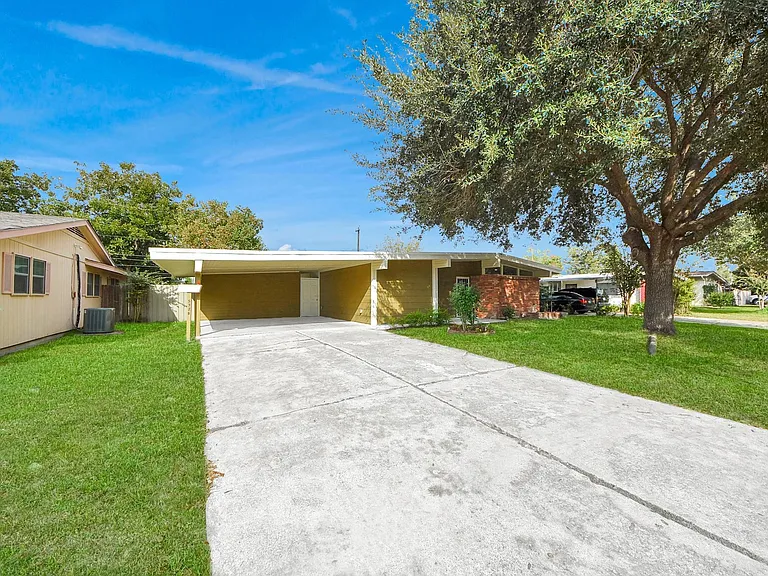 5326 Heatherbrook Dr — Photo 5