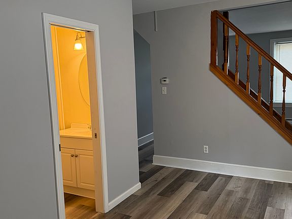 4th image of 219 Chestnut St