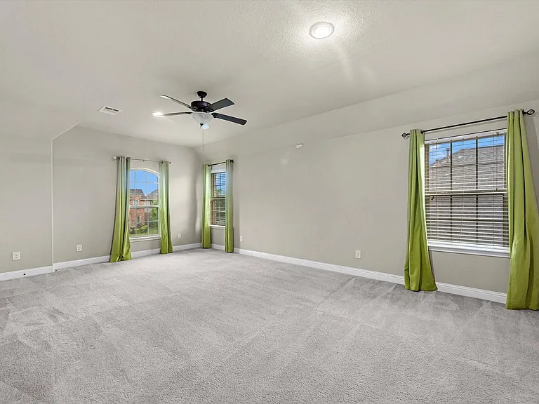 15819 Graham Spring Ln — Photo 11