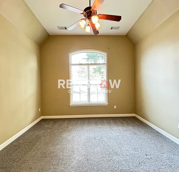 1395 Calumet Farms Dr — Photo 12