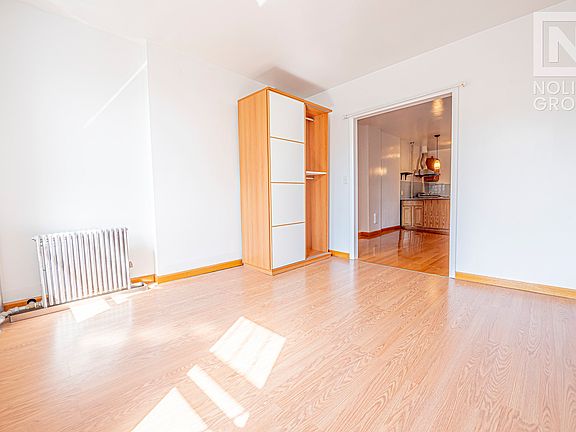 3rd image of 146 Forsyth St #4DS