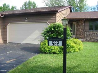 582 W Quail Dr, Lena, IL 61048