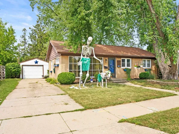 1818 E College Ave, Appleton, WI 54915