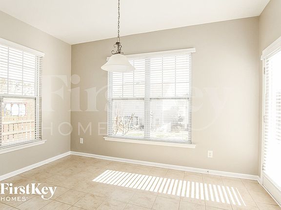 5th image of 574 Marthas View Dr NW #35