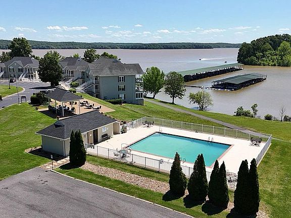2nd image of 638 Moon Bay Dr #5