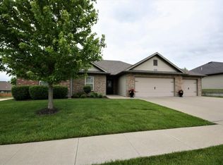 3211 Ballard Mill Dr, Columbia, MO 65203