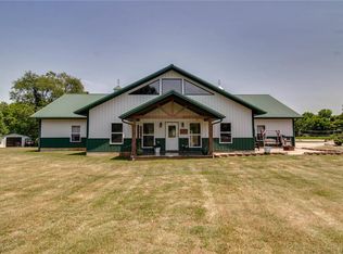 3199 Terpening Rd, Brighton, IL 62002