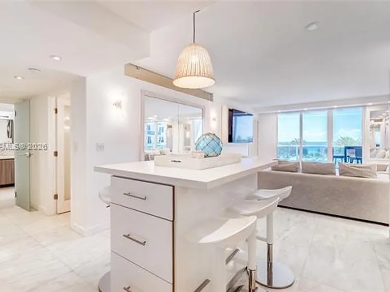 2301 Collins Avenue Cu #439 — Photo 10