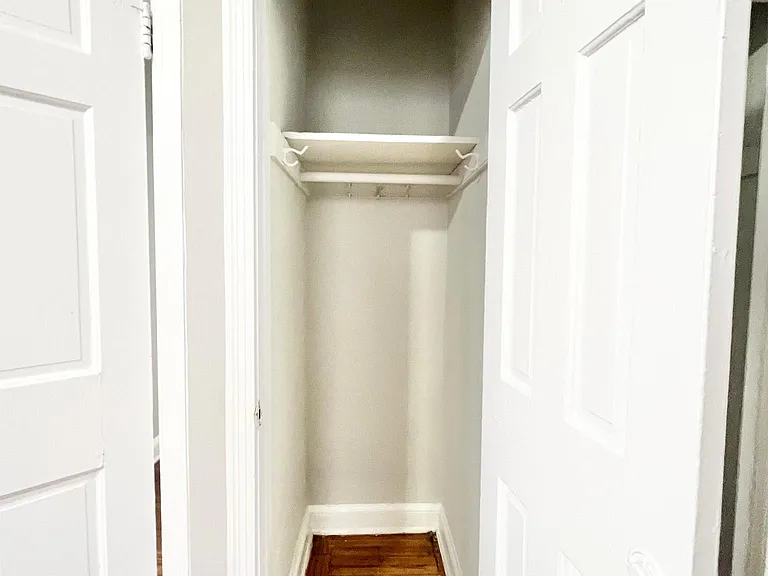 1441 Somerset Pl NW #202 — Photo 16