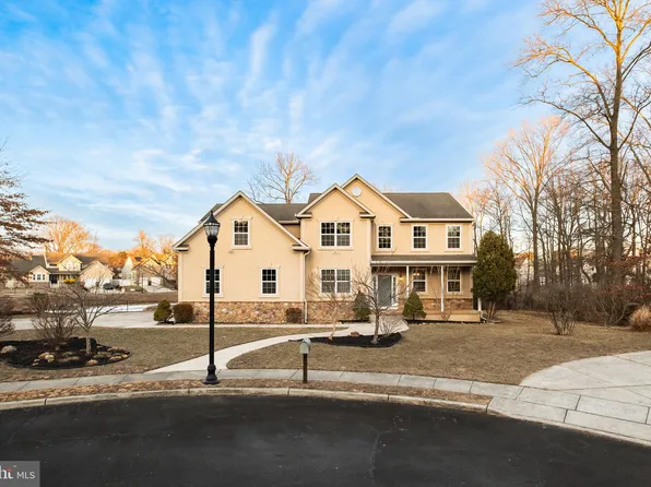 4 Edwards Ct, Lawnside, NJ 08045