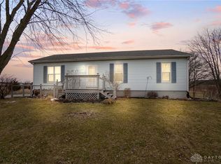 4075 Russia Versailles Rd, Houston, OH 45333