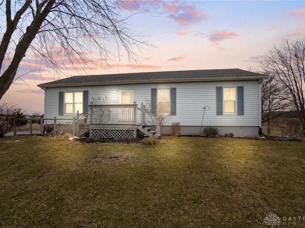 4075 Russia Versailles Rd, Houston, OH 45333